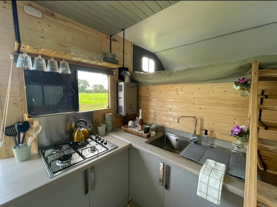 North Yorkshire Horse Box Hotel Exterior photo